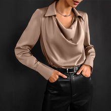 Load image into Gallery viewer, Elegant silk blouse for women