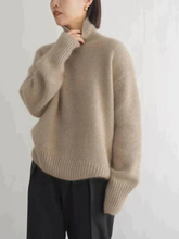 Load image into Gallery viewer, Cashmere turtleneck sweater