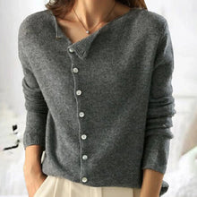 Load image into Gallery viewer, Elegant knitwear for women
