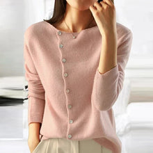Load image into Gallery viewer, Elegant knitwear for women
