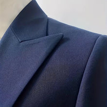 Load image into Gallery viewer, Classic yet modern: a slim fit double-breasted 3-piece suit with waistcoat for men's fashion.