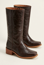 Load image into Gallery viewer, Trendy women's mid-calf boots with a block heel, offering both elegance and walking comfort.
