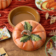 Load image into Gallery viewer, Pumpkin Pie Carrier with Sculpted Lid and 10.5 Inch Dish for Fall Baking
