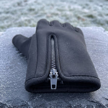 Load image into Gallery viewer, Touchscreen Winter Gloves with Fleece Lining and Silicone Grip Palm
