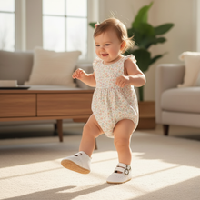 Load image into Gallery viewer, Soft Leather Non Slip Baby Walking Shoes for Girls
