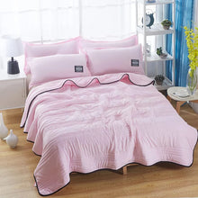 Load image into Gallery viewer, Cooling Blanket for Hot Sleepers, Soft Breathable Ice Cooling Throw
