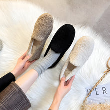 Load image into Gallery viewer, Women’s Lambswool Moccasins with Warm Fleece Lining
