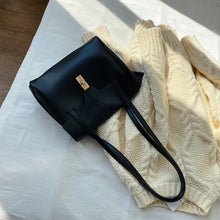 Load image into Gallery viewer, Retro Flip Style Extra Large Commuter Tote Bag for Women
