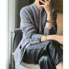 Load image into Gallery viewer, Thick wool sweater for the winter cold
