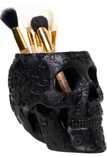 Load image into Gallery viewer, Black Skull Makeup Brush Holder
