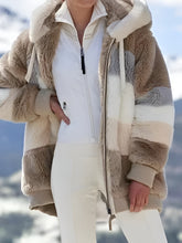 Load image into Gallery viewer, Contrasting Lamb Wool Padded Coat
