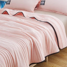 Load image into Gallery viewer, Cooling Blanket for Hot Sleepers, Soft Breathable Ice Cooling Throw
