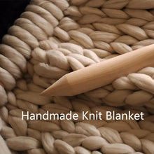 Load image into Gallery viewer, DIY Knitting Blanket Kit With Soft Hypoallergenic Acrylic Yarn
