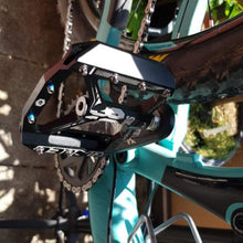 Load image into Gallery viewer, Lightweight Flat Bike Pedals Aluminum Alloy Anti-Slip
