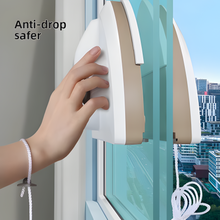 Load image into Gallery viewer, Magnetic Double-Sided Window Cleaner with Water Discharge
