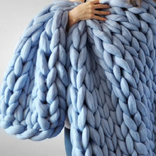 Load image into Gallery viewer, DIY Knitting Blanket Kit With Soft Hypoallergenic Acrylic Yarn

