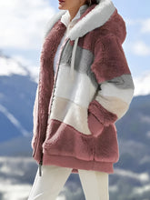 Load image into Gallery viewer, Contrasting Lamb Wool Padded Coat
