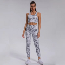 Load image into Gallery viewer, Seamless Women's Yoga Outfit with High Waist Leggings and Sports Bra 2 Piece Workout Set
