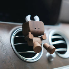 Load image into Gallery viewer, Wobbling Guy Wooden Car Diffuser with Natural Scent Diffusion
