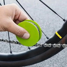 Load image into Gallery viewer, Portable Bicycle Chain Lubricator and Cleaning Oil Roller Tool

