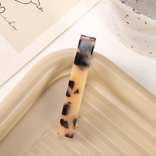 Load image into Gallery viewer, Vintage-Inspired Leopard Print Acetate Hair Clips
