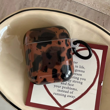 Load image into Gallery viewer, Retro Leopard Print Heart Keychain Case For AirPods
