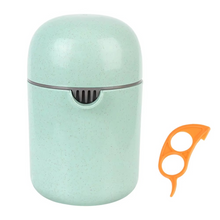 Load image into Gallery viewer, Portable Manual Citrus Juicer - Fresh Juice On-the-Go
