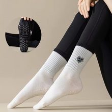 Load image into Gallery viewer, Unisex Mid-Calf Striped Yoga Socks - Non-Slip, Sweat-Absorbing, Odor-Control
