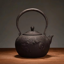 Load image into Gallery viewer, Pure Handmade Cast Iron Teapot with Traditional Lost Wax Craft
