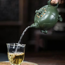 Load image into Gallery viewer, Handmade Yixing Purple Clay Teapot for Traditional Chinese Tea Ceremony 14 oz
