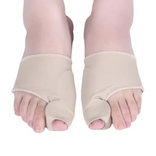 Load image into Gallery viewer, Soft Silicone Gel Toe Spacers for Alignment &amp; Comfort
