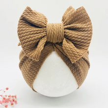 Load image into Gallery viewer, Cozy Knotted Baby Beanie with Bow Headband
