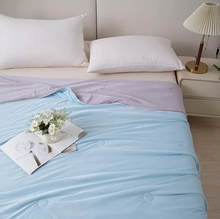 Load image into Gallery viewer, Cooling Blanket for Hot Sleepers, Moisture-Wicking and Breathable Fabric
