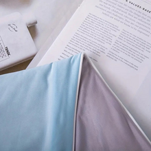 Load image into Gallery viewer, Cooling Blanket for Hot Sleepers, Moisture-Wicking and Breathable Fabric
