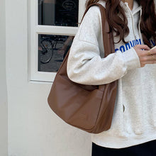 Load image into Gallery viewer, Retro Casual PU Leather Large Capacity Shoulder Tote Bag
