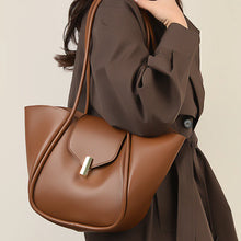 Load image into Gallery viewer, Large Capacity Fashion Shoulder Bag for Modern Women
