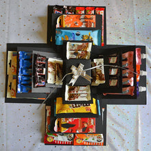 Load image into Gallery viewer, Exploding Surprise Gift Box with 8 Flying Butterflies
