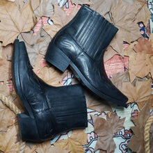 Load image into Gallery viewer, Womens Pointed Toe Western Boots with Embroidered Shaft and Cushioned Insole
