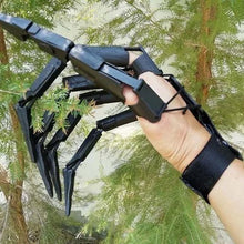Load image into Gallery viewer, Articulated Finger Extensions Pair with Clawed Digits for Halloween Costumes
