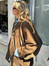 Load image into Gallery viewer, Elegant suede jacket
