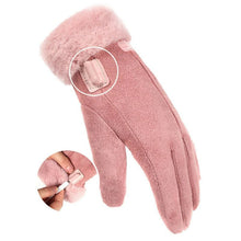 Load image into Gallery viewer, Rechargeable Heated Gloves with Touchscreen Index Fingers and 3 Heat Settings
