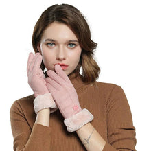Load image into Gallery viewer, Rechargeable Heated Gloves with Touchscreen Index Fingers and 3 Heat Settings
