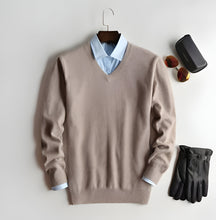 Load image into Gallery viewer, Cashmere Sweater - High Quality and Very Elegant
