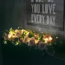 Load image into Gallery viewer, Clear Acrylic Flower Vase
