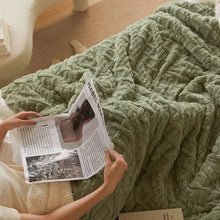 Load image into Gallery viewer, Thick Lambswool Winter Blanket, Reversible Flannel and Fleece
