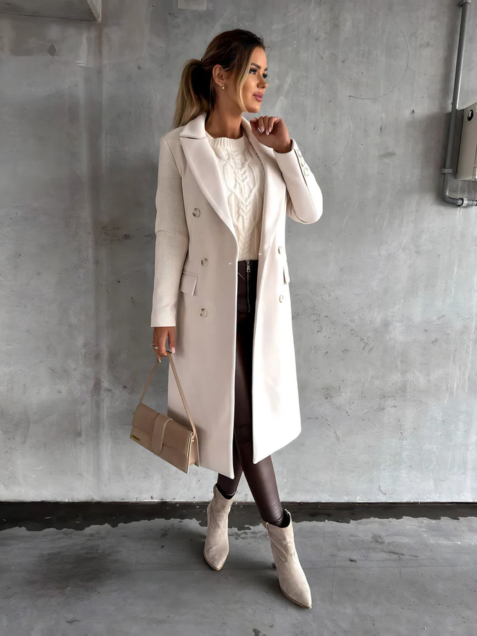 Elegant coat with a timeless style