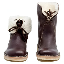 Load image into Gallery viewer, Vintage Full Grain Boots with Wool Lining and Crepe Rubber Sole
